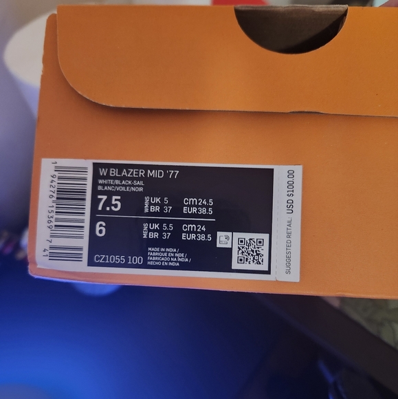 Nike blazers mid 77s size 7.5 only worn twice. - Picture 7 of 7